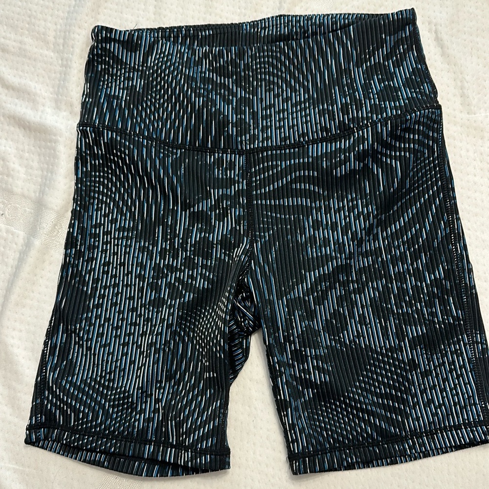 Mono B women’s biker shorts